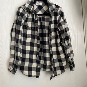 6/7 Buffalo plaid flannel shirt Hanna Andersson